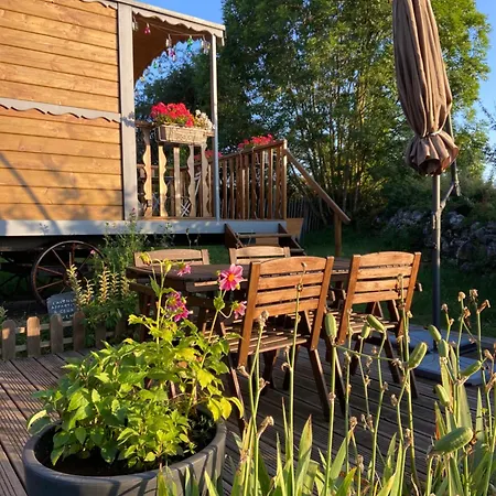 Maison d'hôtes La Roulotte Au Fond Du Pré *