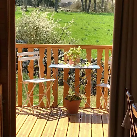 La Roulotte Au Fond Du Pré Maison d'hôtes *